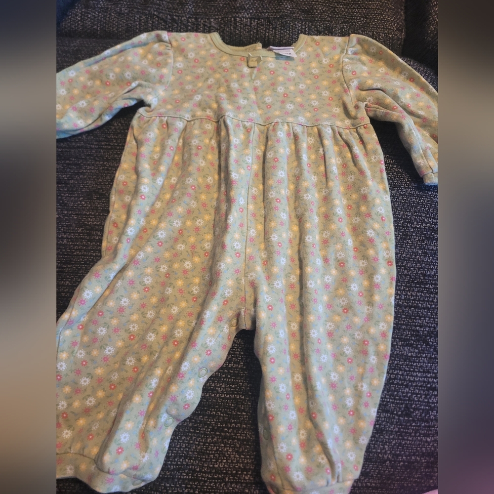 90S/Y2K CARTERS GIRLS FLORAL GREEN ROMPER LONG SLEEVE 12-18 MONTHS EUC BUTTON